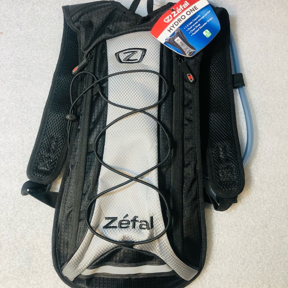 Zefal Hydro One Outdoor Hydration Bag 1.5 Liter Chest Strap Dual Access Run NWT